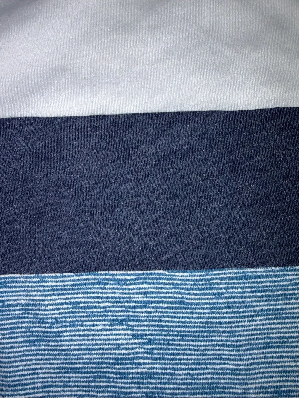 Old Navy Men's Navy, Light Blue & White Striped Crewneck Sweater size 6/7